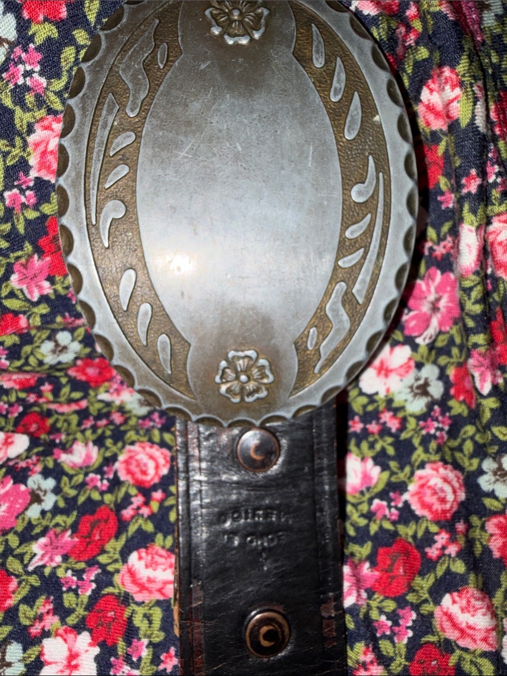 Western Leather Belt with Oval Floral Concho - Brown/black - Picture 4 of 5